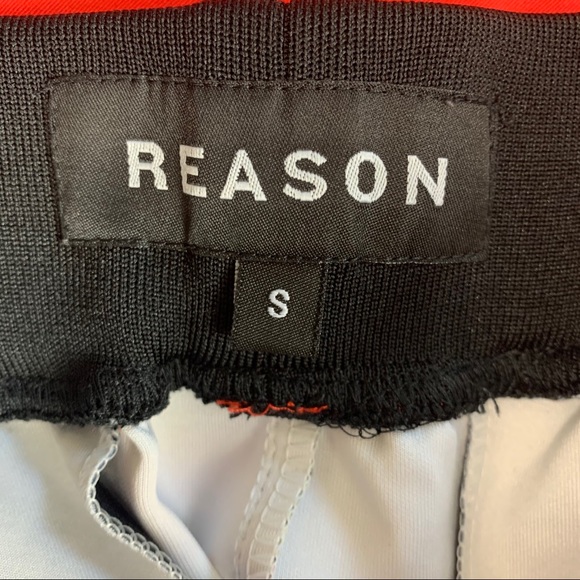 Reason Graphic Print Chain Link Floral Shorts Sm - Picture 9 of 10